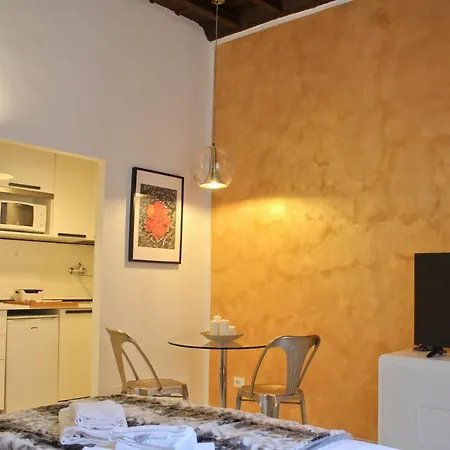 Sophisticated Decor Apartment Rome