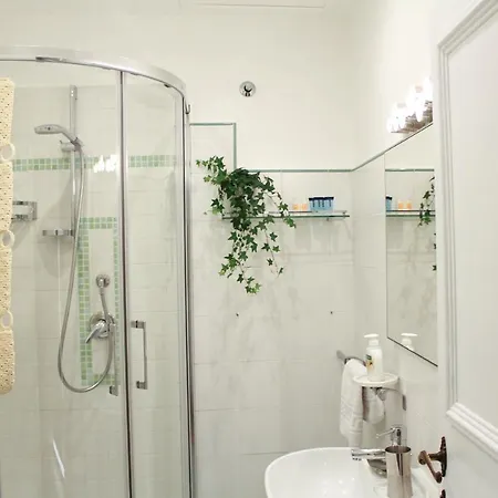 Sophisticated Decor *