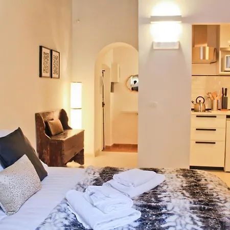 Sophisticated Decor * Rome