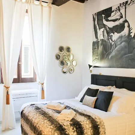 Apartment Sophisticated Decor